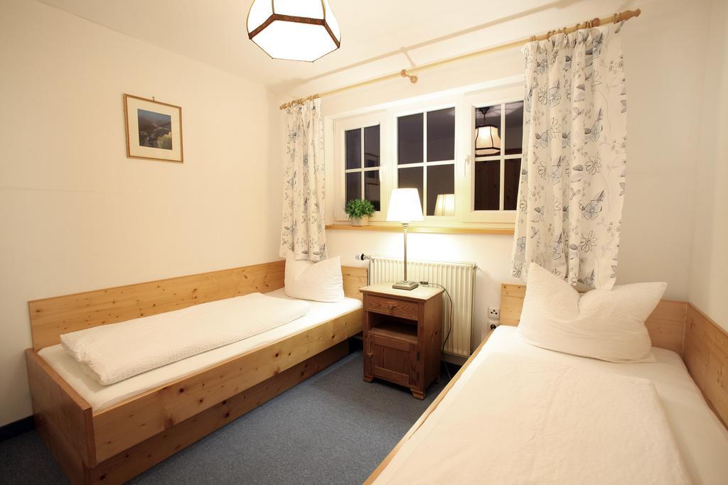 Gasthof Blaue Gams Ettal Kamer foto